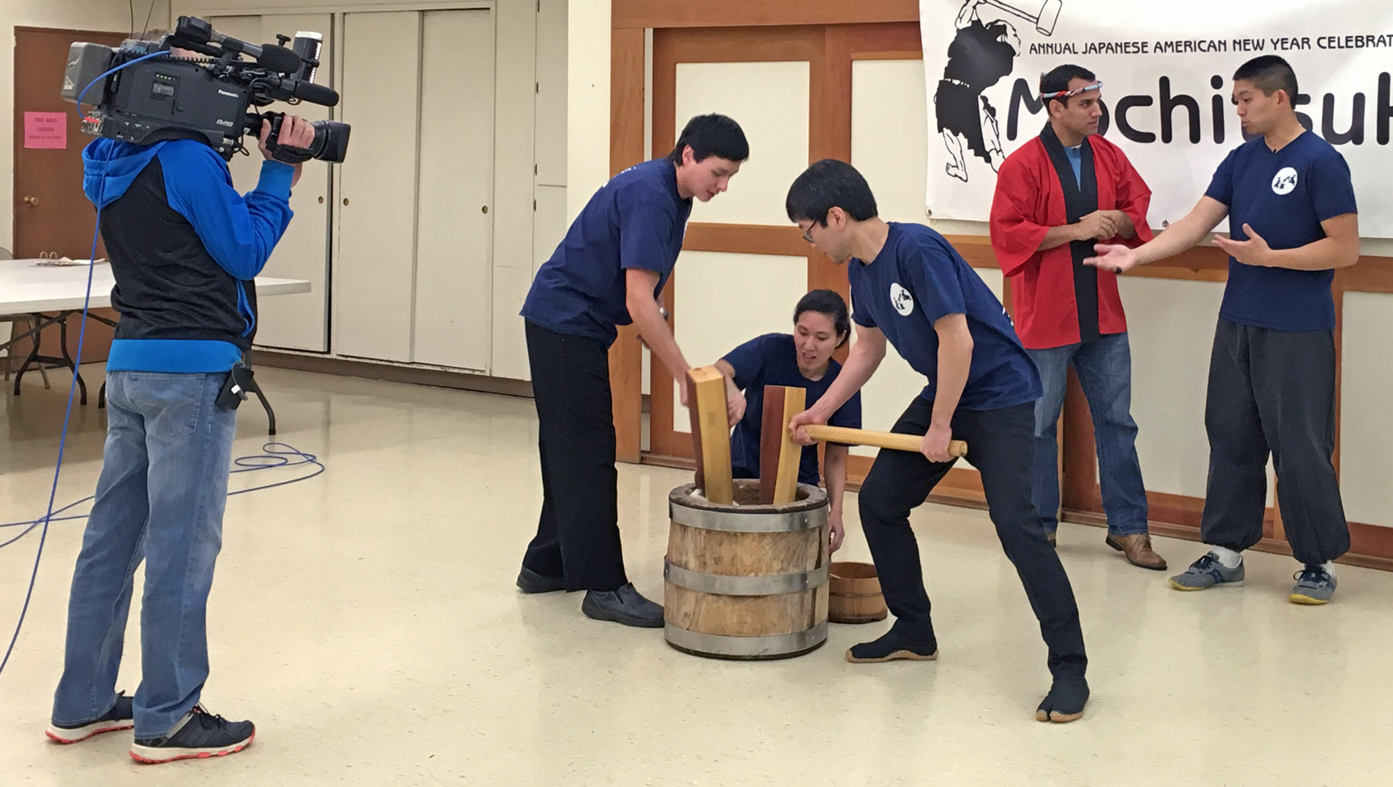 KPTV filming mochi pounding at Mochitsuki